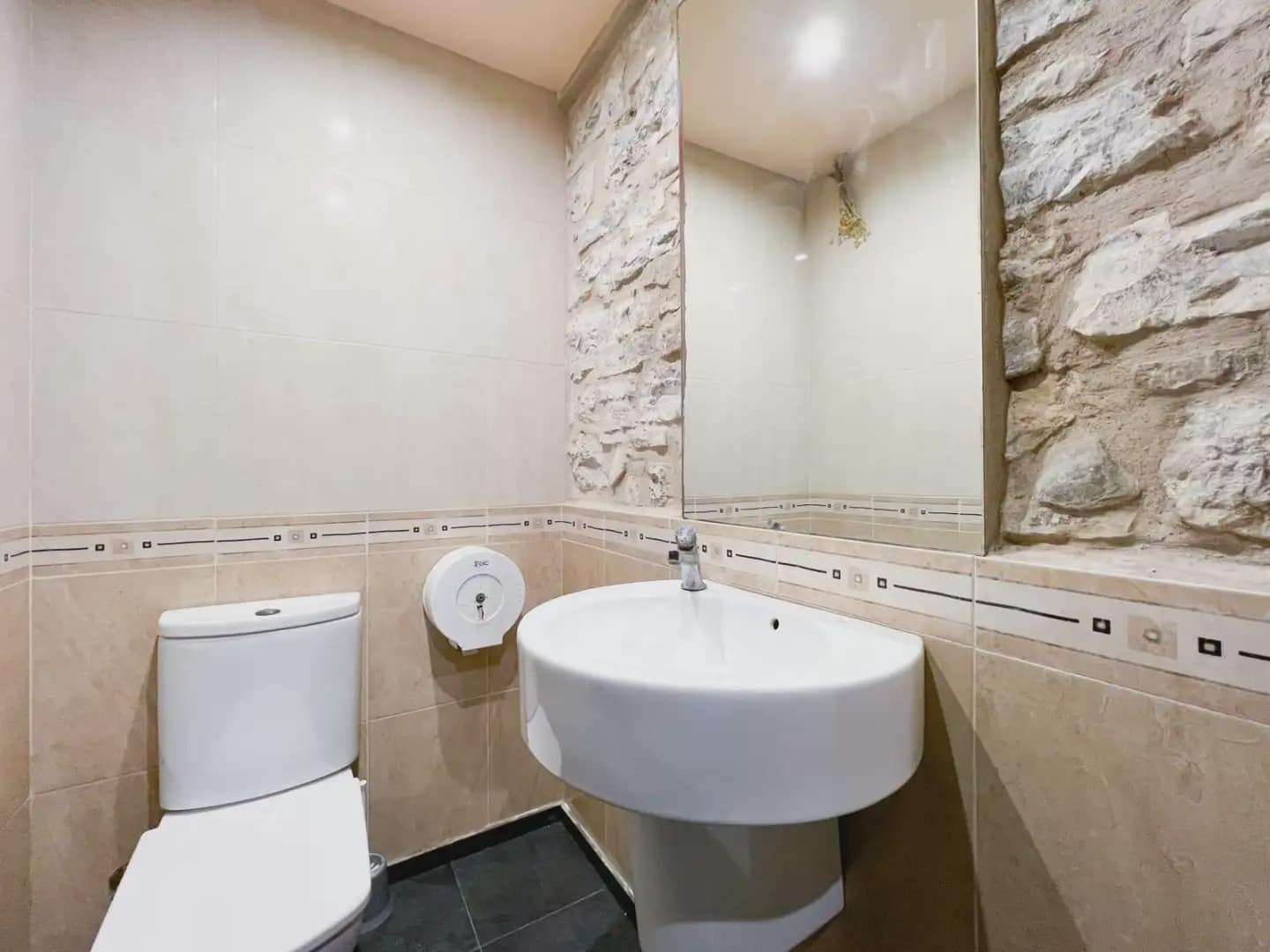 12 soveværelse Finca/Landehus til salg i Santa Coloma de Queralt - € 1.400.000 (Ref: 10048171)