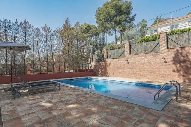 5 soveværelse Villa til salg i Castelldefels med swimmingpool garage - € 1.490.000 (Ref: 10048172)