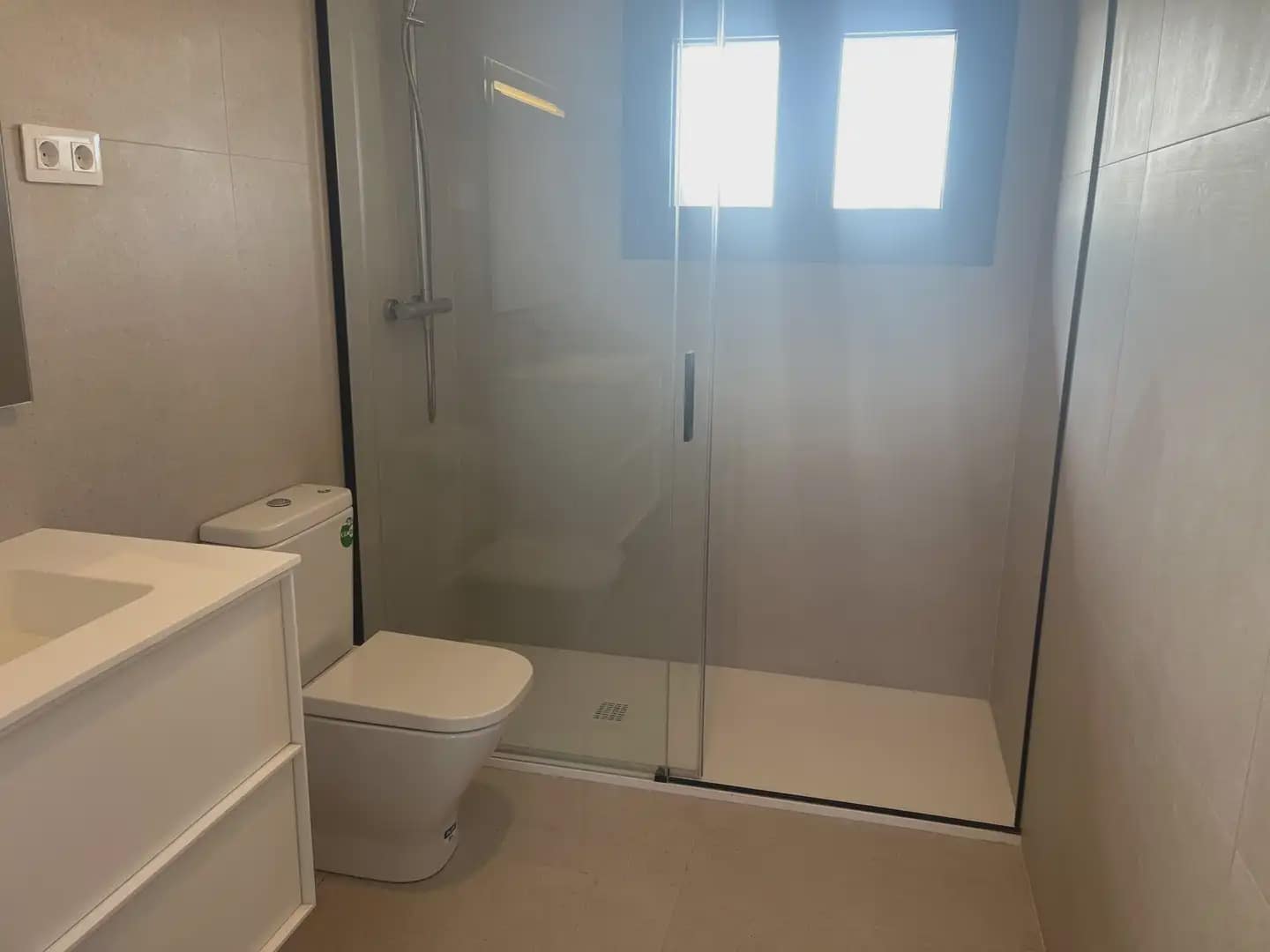 2 soveværelse Lejlighed til salg i Gava med swimmingpool garage - € 599.000 (Ref: 10048175)