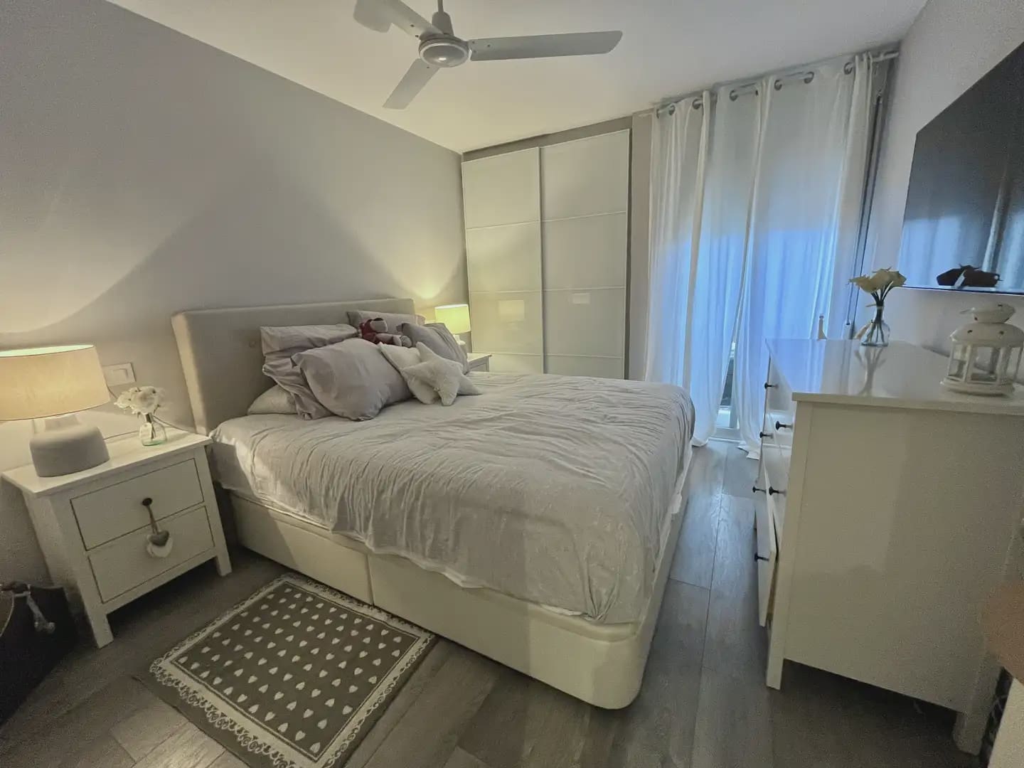 3 soveværelse Lejlighed til salg i Gava med swimmingpool - € 625.000 (Ref: 10048176)