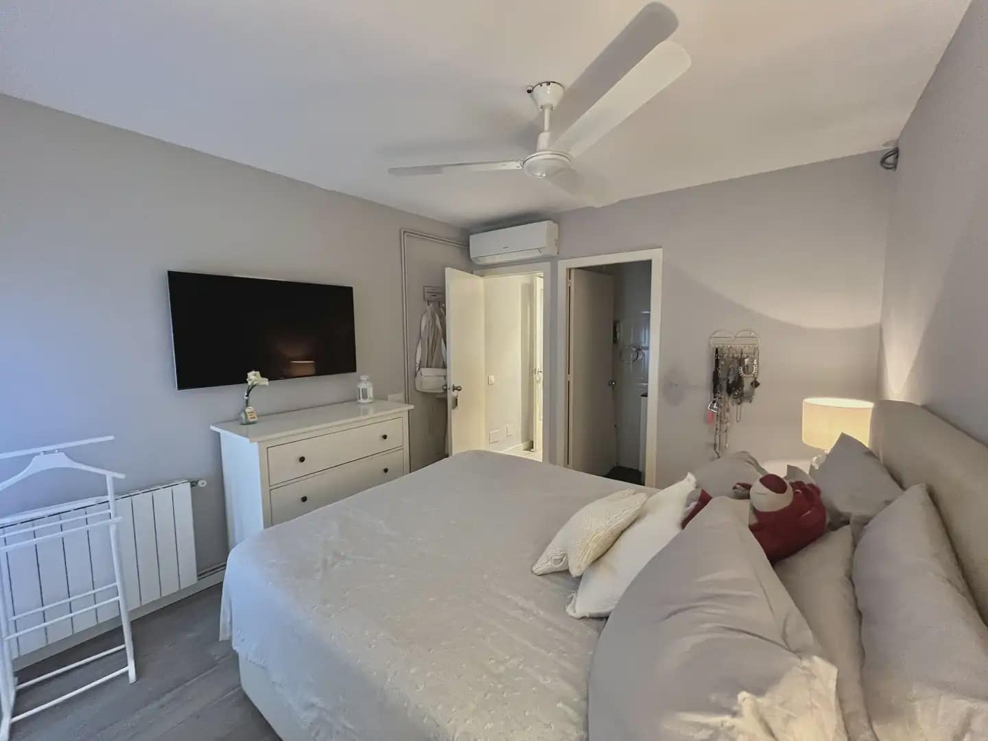 3 soveværelse Lejlighed til salg i Gava med swimmingpool - € 625.000 (Ref: 10048176)
