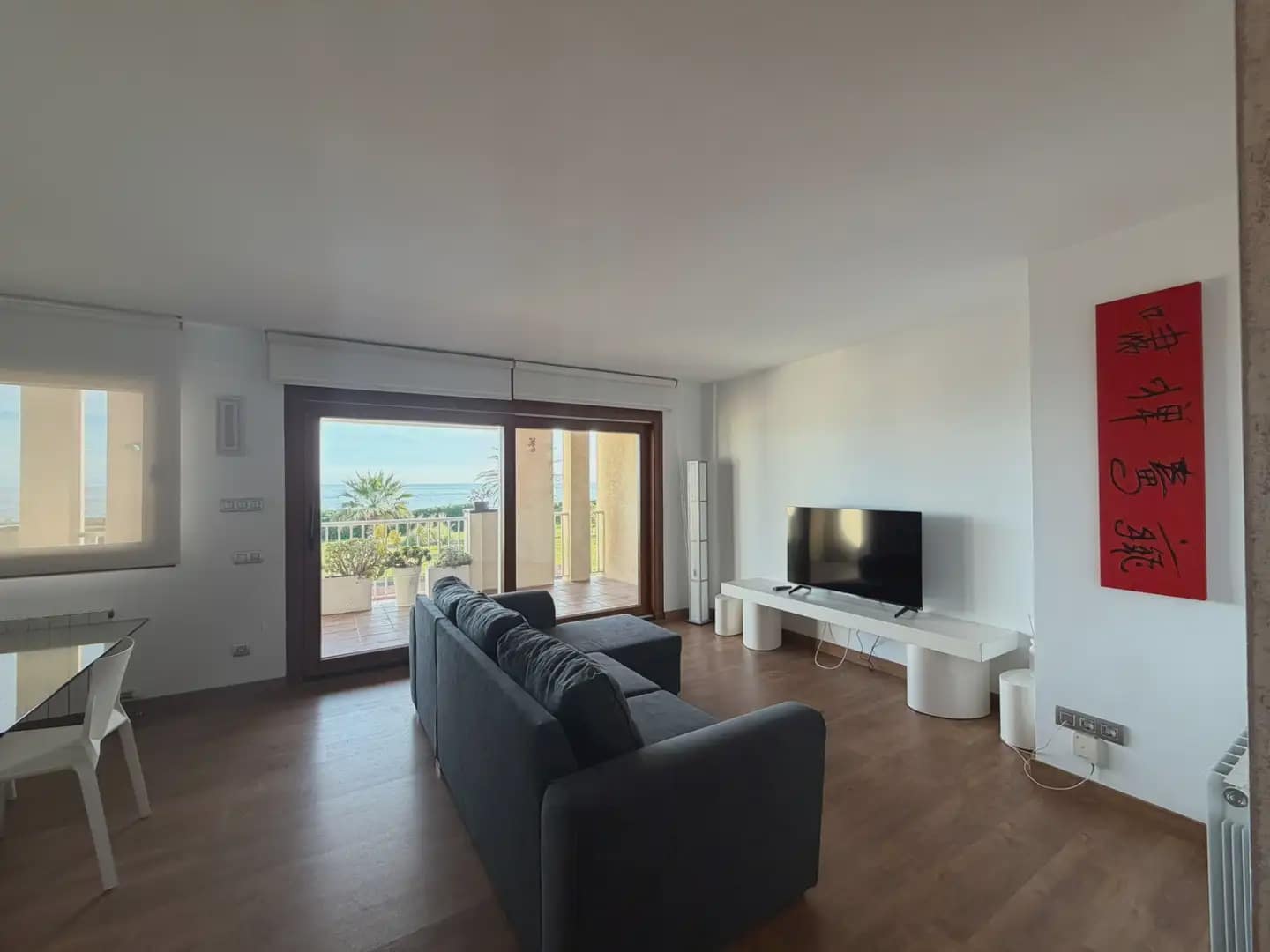 2 slaapkamer Flat te huur in Gava met zwembad garage - € 3.500 (Ref: 10048177)