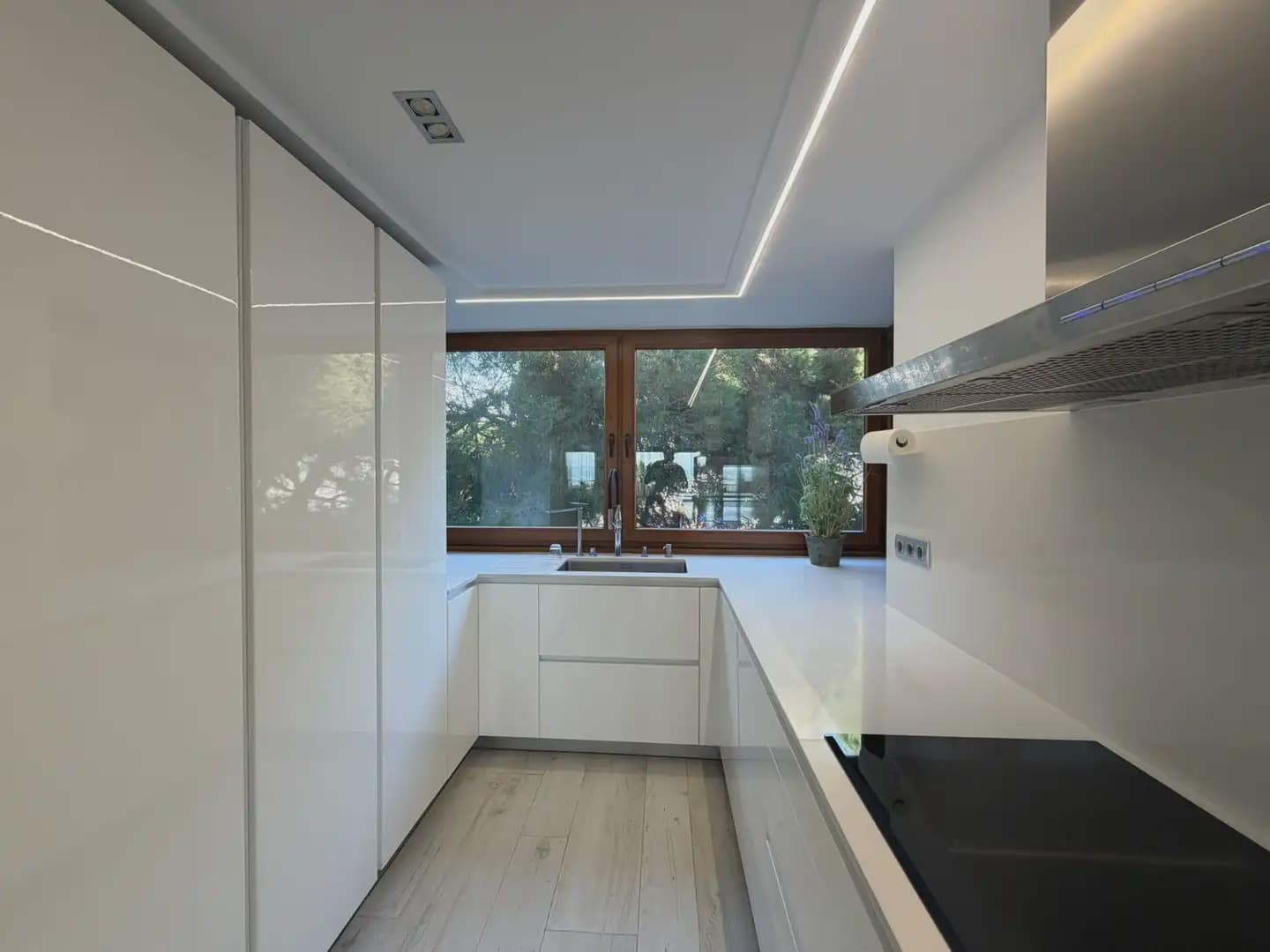 2 slaapkamer Flat te huur in Gava met zwembad garage - € 3.500 (Ref: 10048177)