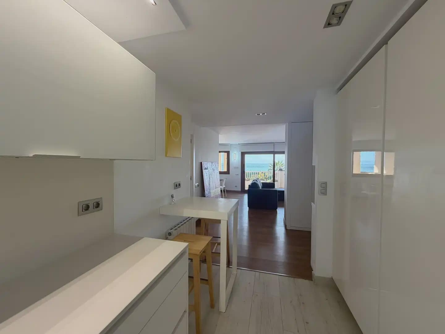 2 slaapkamer Flat te huur in Gava met zwembad garage - € 3.500 (Ref: 10048177)