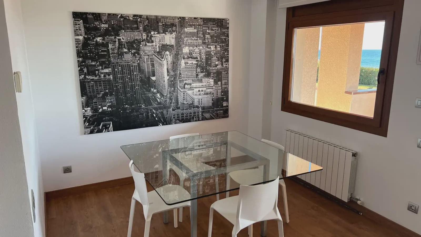 2 slaapkamer Flat te huur in Gava met zwembad garage - € 3.500 (Ref: 10048177)