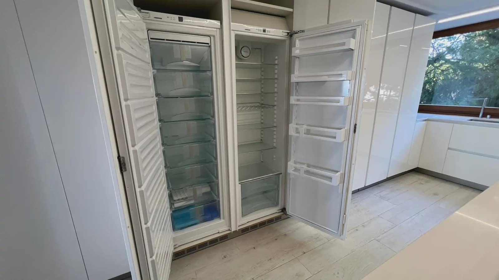 2 slaapkamer Flat te huur in Gava met zwembad garage - € 3.500 (Ref: 10048177)