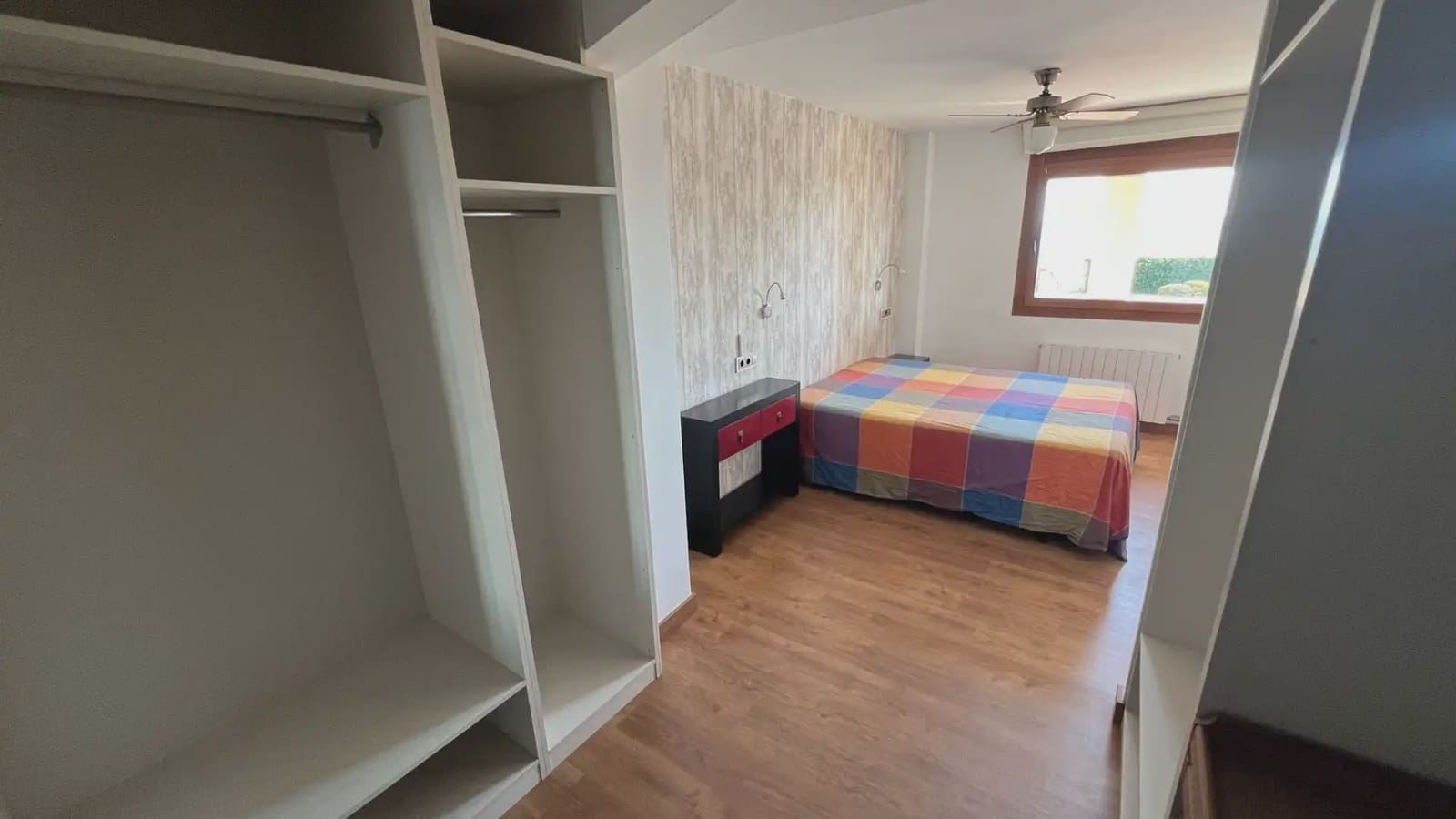 2 slaapkamer Flat te huur in Gava met zwembad garage - € 3.500 (Ref: 10048177)