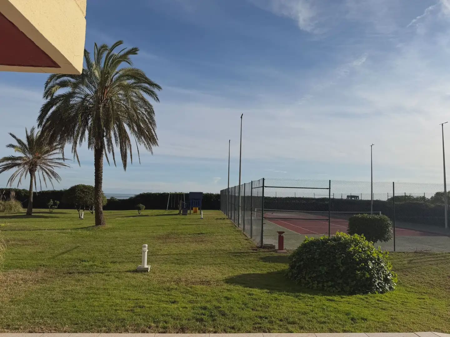 2 slaapkamer Flat te huur in Gava met zwembad garage - € 3.500 (Ref: 10048177)