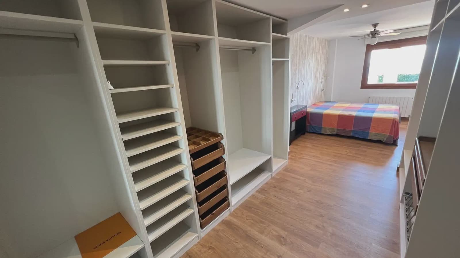 2 slaapkamer Flat te huur in Gava met zwembad garage - € 3.500 (Ref: 10048177)
