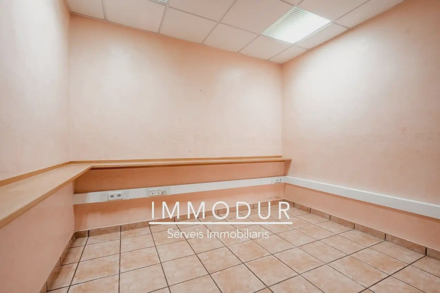 Commercial for sale in Viladecans - € 115,000 (Ref: 10048178)