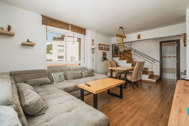 2 makuuhuone Asunto myytävänä paikassa Castelldefels mukana 
autotalli - 420 000 € (Ref: 10048183)