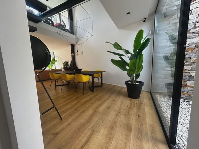 5 Zimmer Villa zu verkaufen in Matadepera mit Garage - 1.090.000 € (Ref: 10048185)