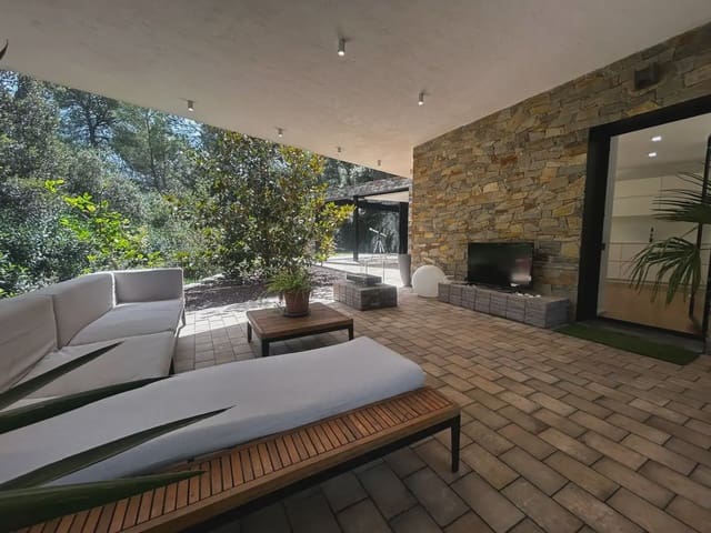 5 Zimmer Villa zu verkaufen in Matadepera mit Garage - 1.090.000 € (Ref: 10048185)