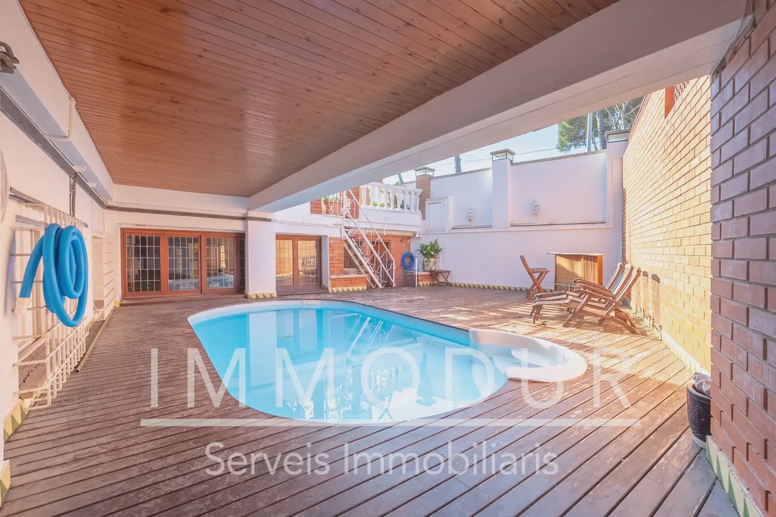 7 bedroom Villa for sale in Castelldefels with pool garage - € 1,350,000 (Ref: 10054512)