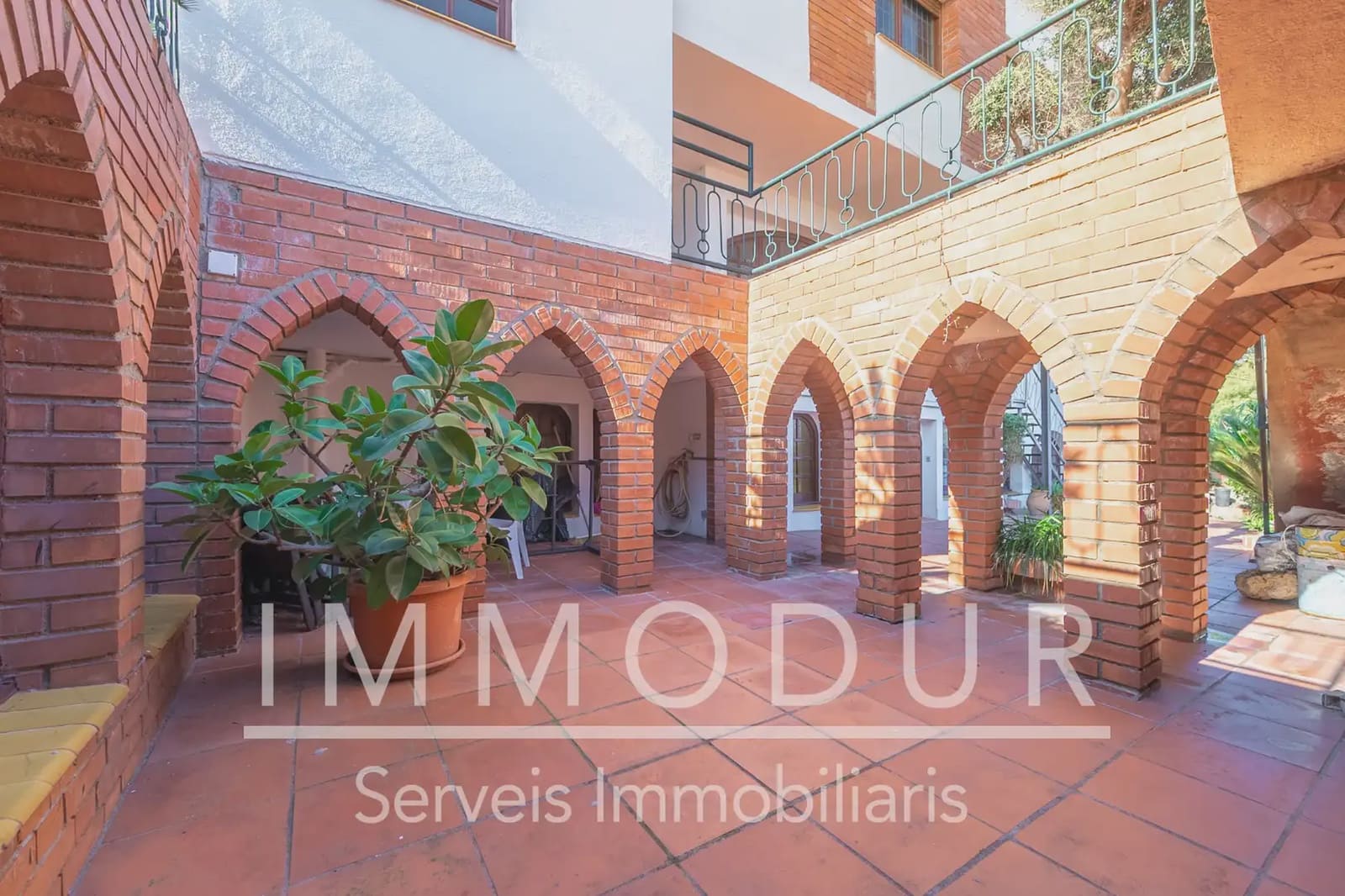 7 bedroom Villa for sale in Castelldefels with pool garage - € 1,350,000 (Ref: 10054512)