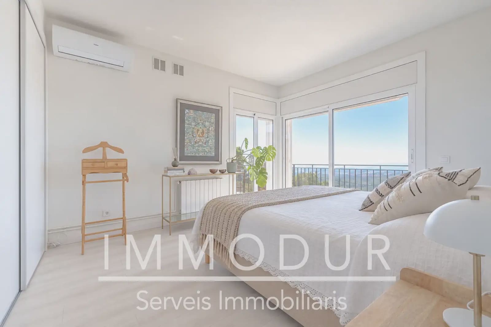 7 soverom Villa til salgs i Gava med svømmebasseng garasje - € 1 065 000 (Ref: 10057834)