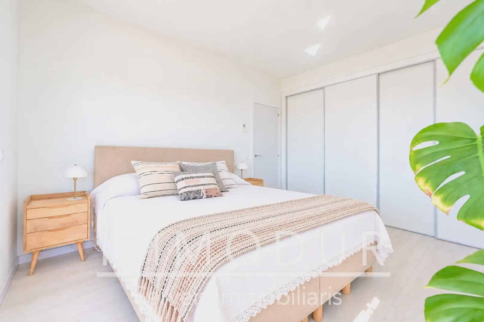 7 soverom Villa til salgs i Gava med svømmebasseng garasje - € 1 065 000 (Ref: 10057834)