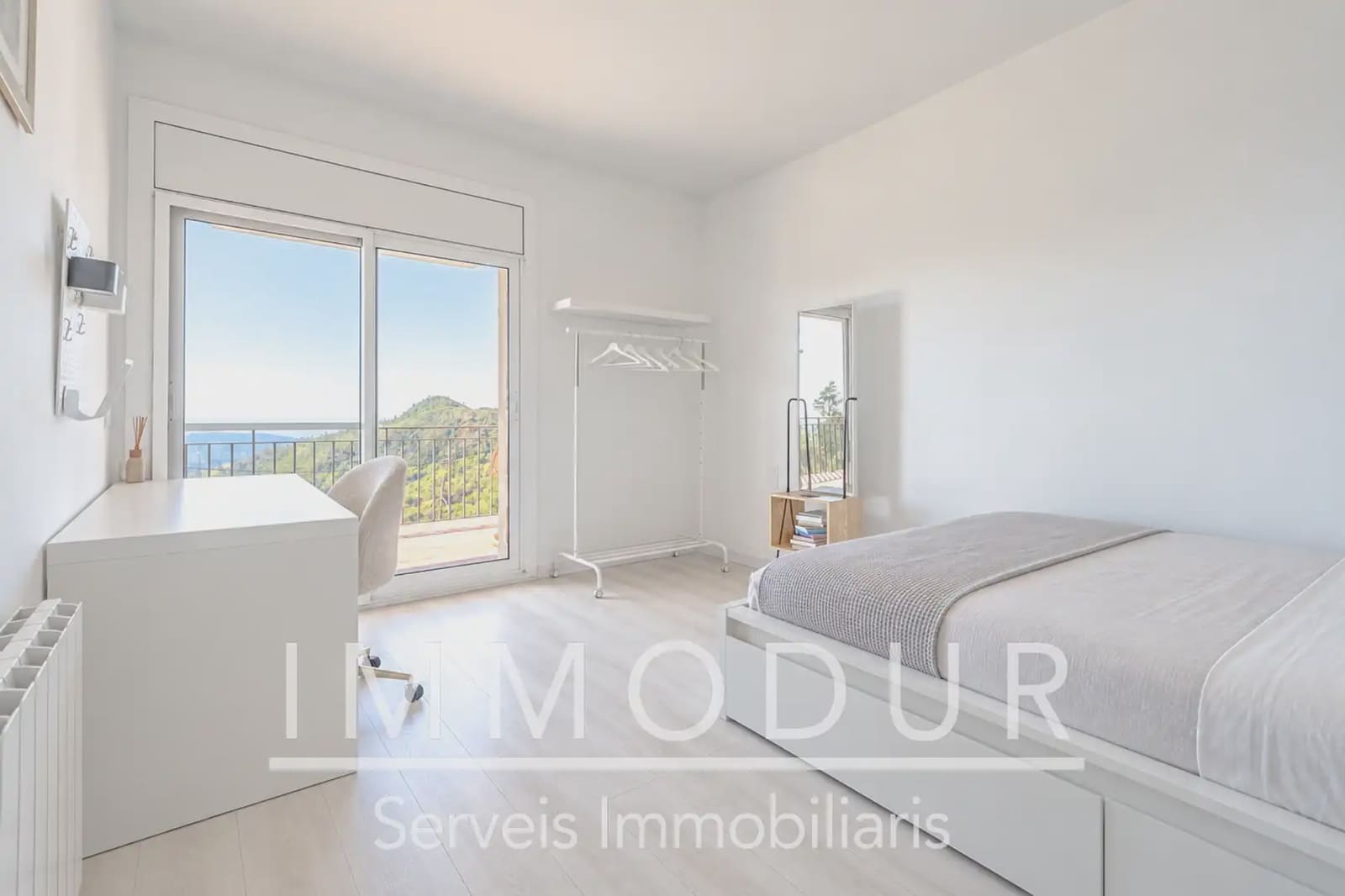 7 soverom Villa til salgs i Gava med svømmebasseng garasje - € 1 065 000 (Ref: 10057834)