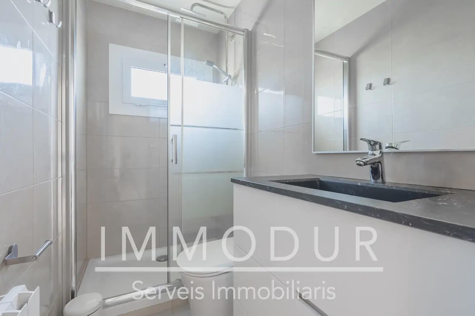 7 soverom Villa til salgs i Gava med svømmebasseng garasje - € 1 065 000 (Ref: 10057834)