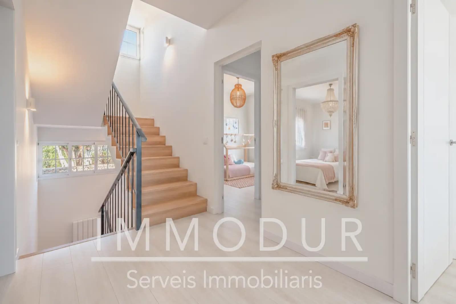 7 soverom Villa til salgs i Gava med svømmebasseng garasje - € 1 065 000 (Ref: 10057834)