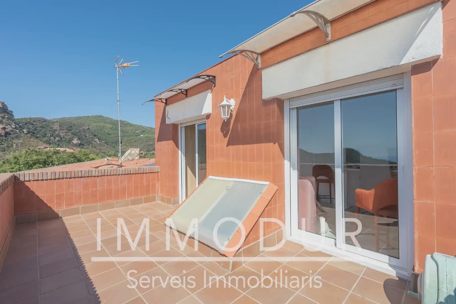 7 soverom Villa til salgs i Gava med svømmebasseng garasje - € 1 065 000 (Ref: 10057834)
