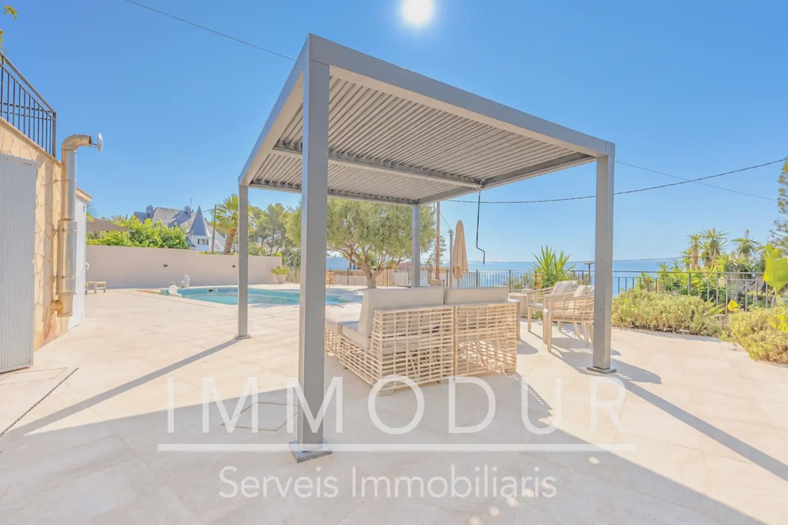 7 soverom Villa til salgs i Gava med svømmebasseng garasje - € 1 065 000 (Ref: 10057834)
