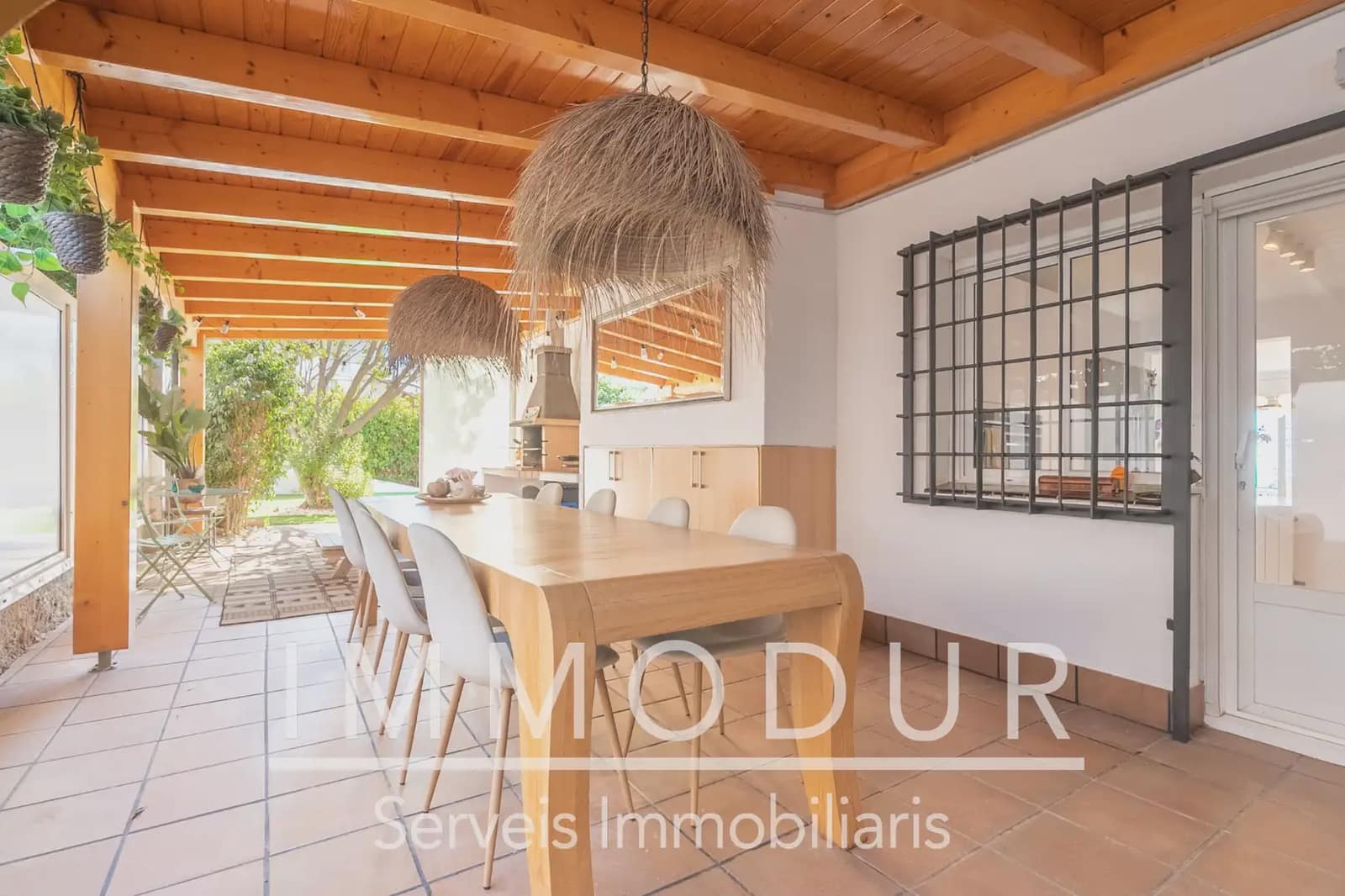 7 soverom Villa til salgs i Gava med svømmebasseng garasje - € 1 065 000 (Ref: 10057834)