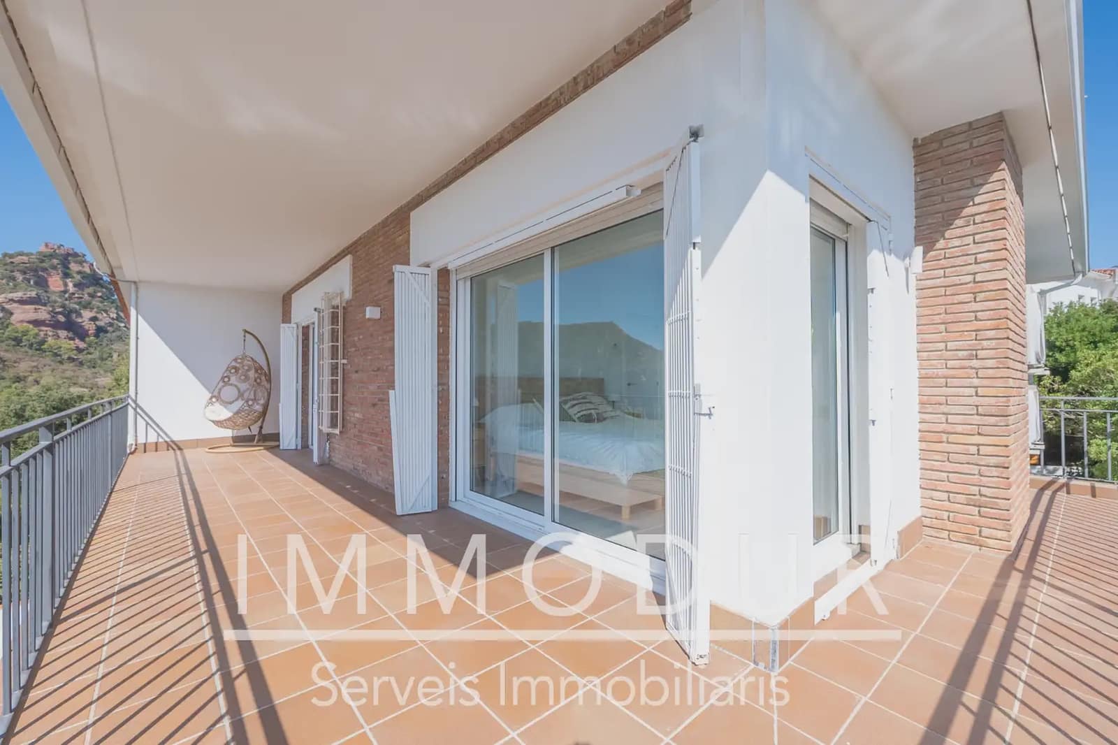 7 soverom Villa til salgs i Gava med svømmebasseng garasje - € 1 065 000 (Ref: 10057834)