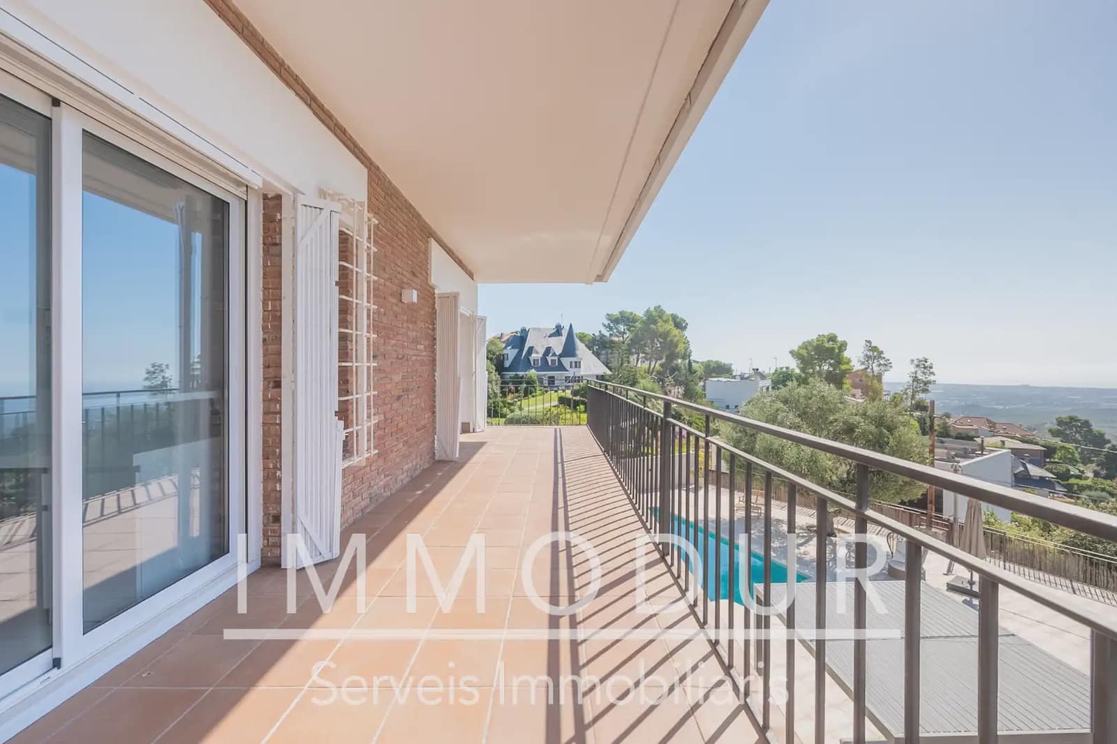 7 soverom Villa til salgs i Gava med svømmebasseng garasje - € 1 065 000 (Ref: 10057834)