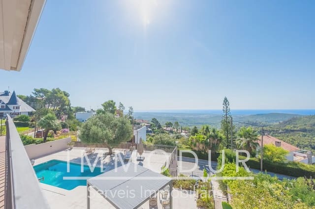 Chalet de 7 habitaciones en Gavà en venta con piscina garaje - 1.065.000 € (Ref: 10057834)