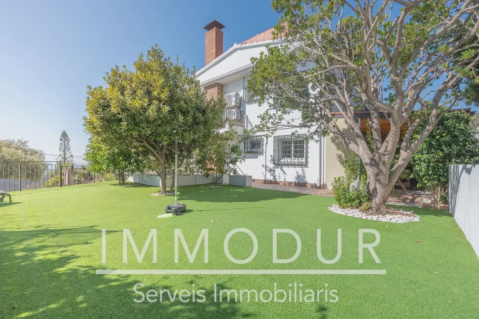 7 soverom Villa til salgs i Gava med svømmebasseng garasje - € 1 065 000 (Ref: 10057834)