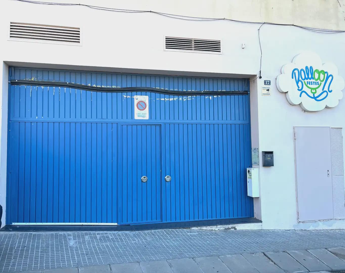 Comercial para venda em Castellbisbal - 275 000 € (Ref: 10079110)