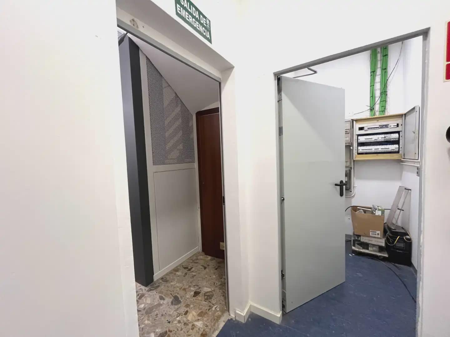Comercial para venda em Castellbisbal - 275 000 € (Ref: 10079110)