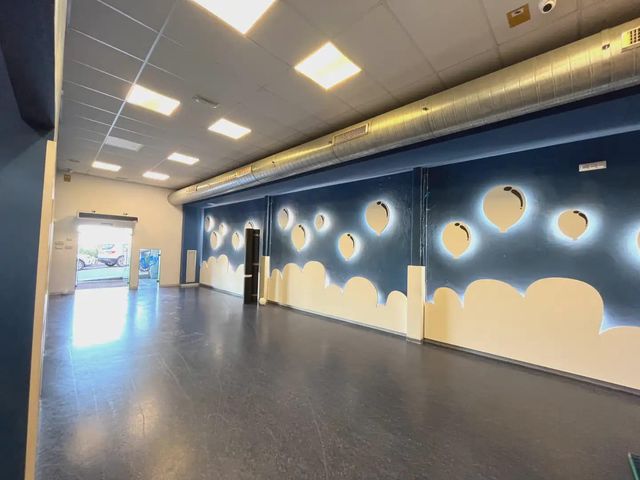 Local Commercial à vendre à Castellbisbal - 265 000 € (Ref: 10079110)