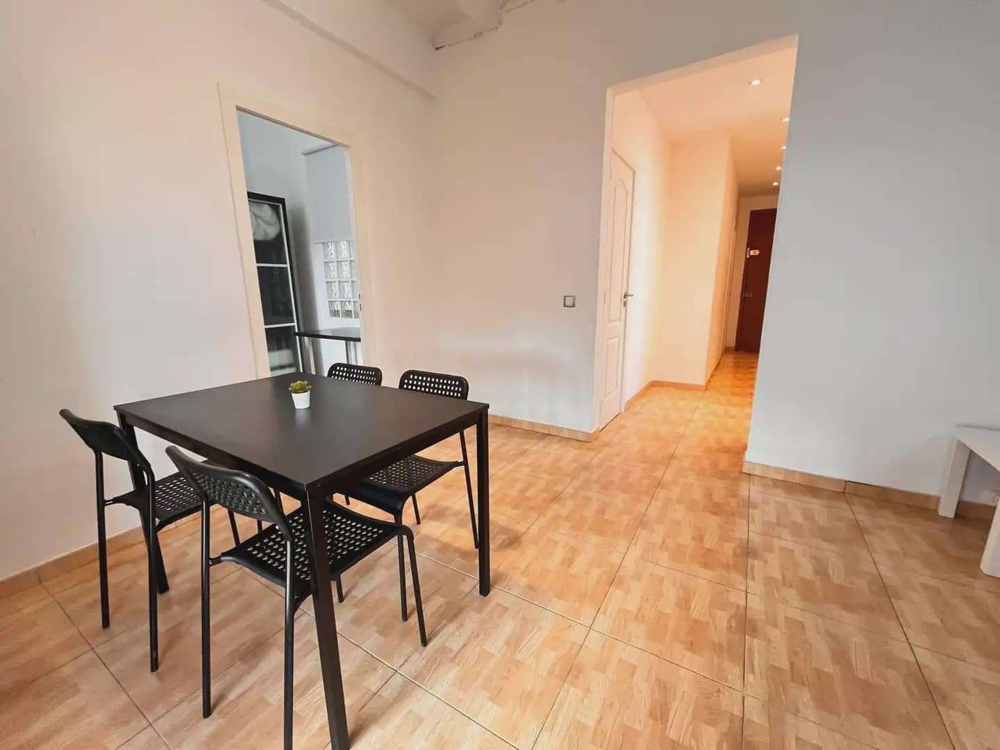 2 bedroom Flat for sale in Barcelona city - € 475,000 (Ref: 10097480)
