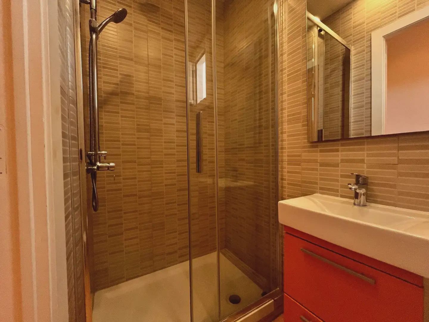 2 bedroom Flat for sale in Barcelona city - € 475,000 (Ref: 10097480)
