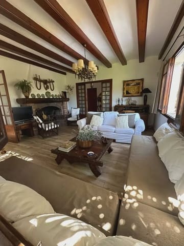 4 chambre Finca/Maison de Campagne à vendre à Castellví de Rosanes avec piscine garage - 650 000 € (Ref: 10099548)