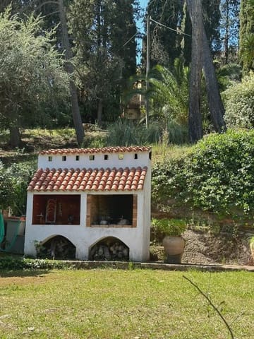 4 chambre Finca/Maison de Campagne à vendre à Castellví de Rosanes avec piscine garage - 650 000 € (Ref: 10099548)