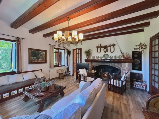 4 Zimmer Finca/Landgut zu verkaufen in Castellví de Rosanes mit Pool Garage - 650.000 € (Ref: 10099548)