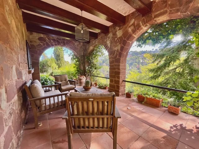 4 Zimmer Finca/Landgut zu verkaufen in Castellví de Rosanes mit Pool Garage - 650.000 € (Ref: 10099548)