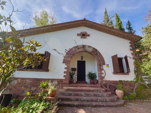 4 Zimmer Finca/Landgut zu verkaufen in Castellví de Rosanes mit Pool Garage - 650.000 € (Ref: 10099548)