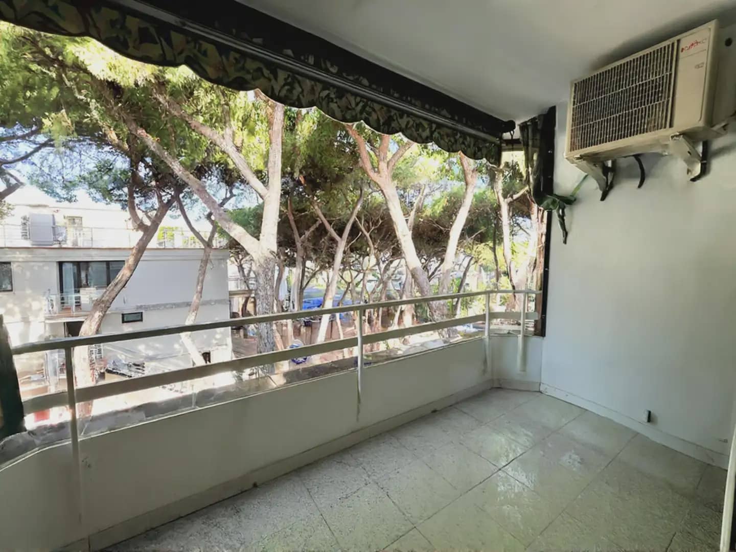 1 slaapkamer Flat te huur in Castelldefels met garage - € 1.050 (Ref: 10104362)
