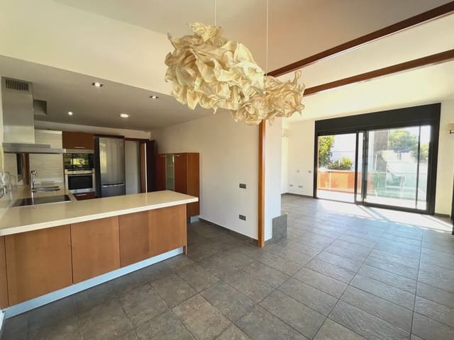 4 Zimmer Villa zu vermieten in Castelldefels mit Pool Garage - 5.900 € (Ref: 10170415)