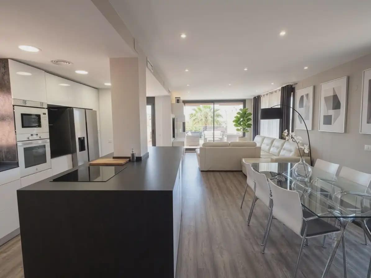 2 bedroom Penthouse for sale in Gava with pool garage - € 1,200,000 (Ref: 10185880)
