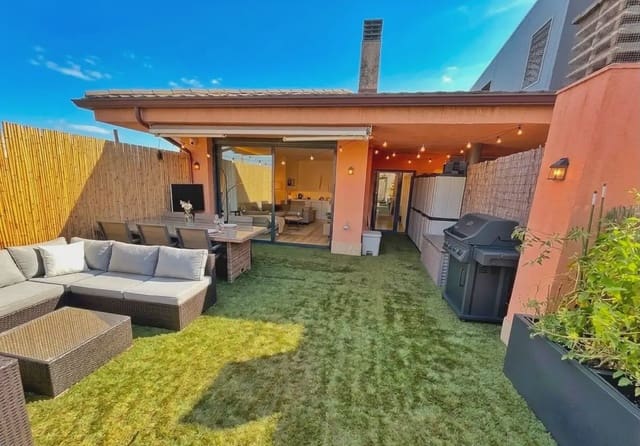 2 bedroom Penthouse for sale in Gavà with pool garage - € 1,200,000 (Ref: 10185880)