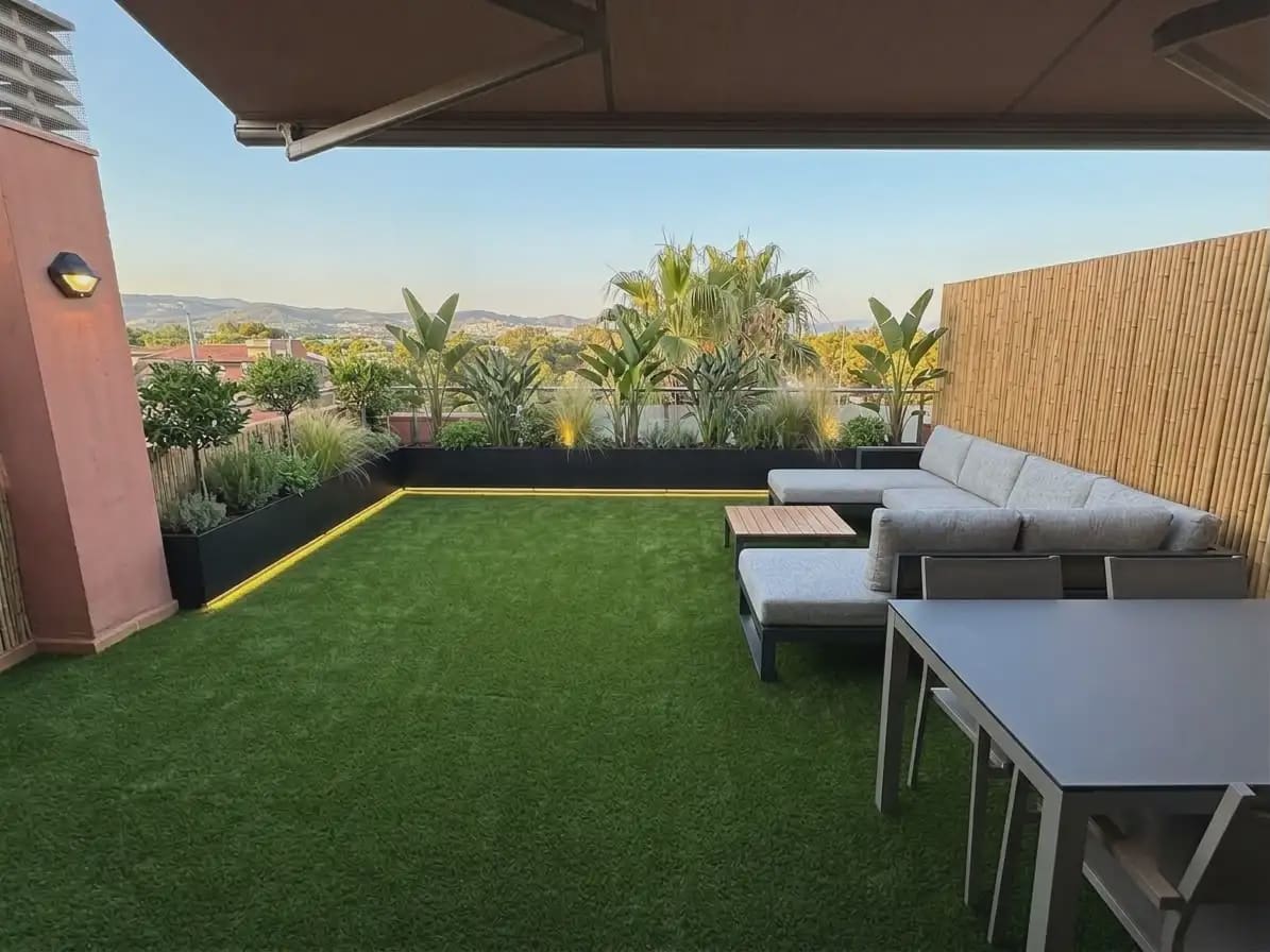 2 bedroom Penthouse for sale in Gava with pool garage - € 1,200,000 (Ref: 10185880)