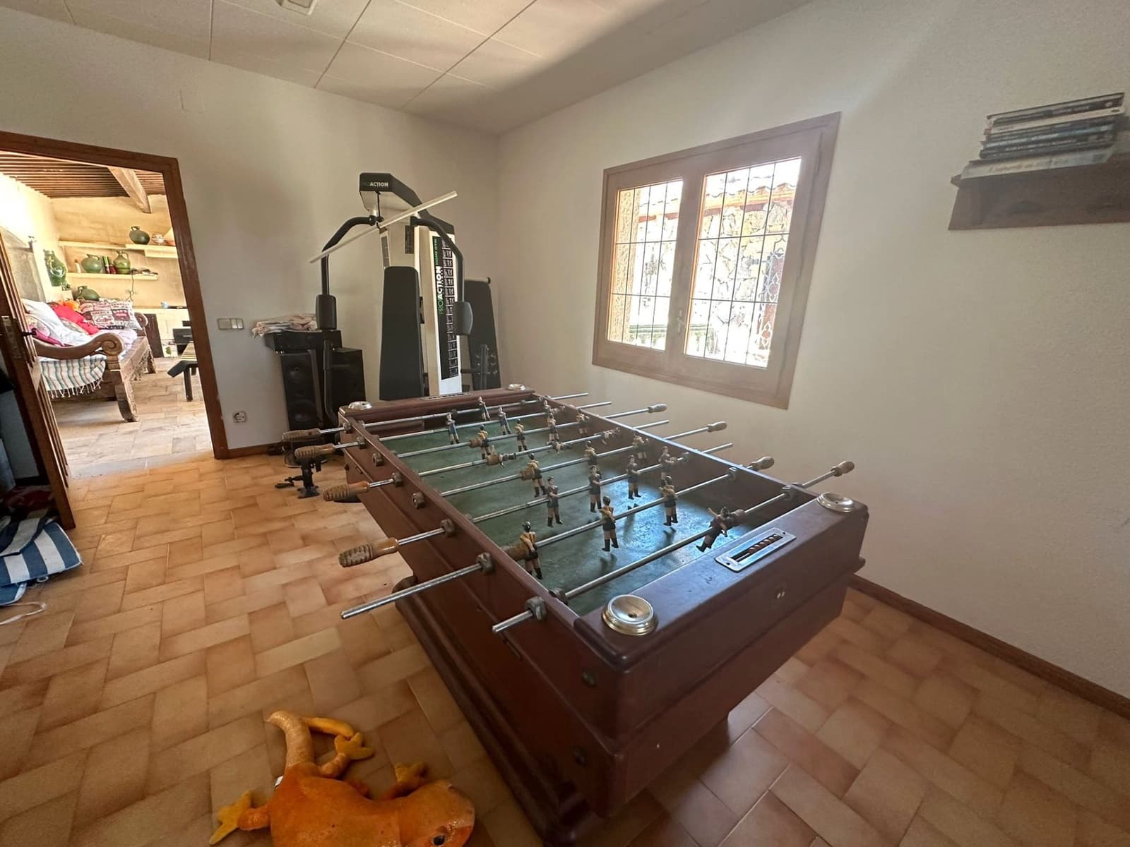 5 bedroom Villa for sale in Castellvi de Rosanes with pool garage - € 670,000 (Ref: 8897488)
