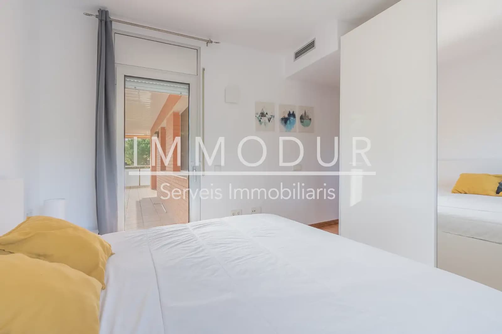 4 slaapkamer Flat te huur in Gava met zwembad garage - € 3.390 (Ref: 8942103)