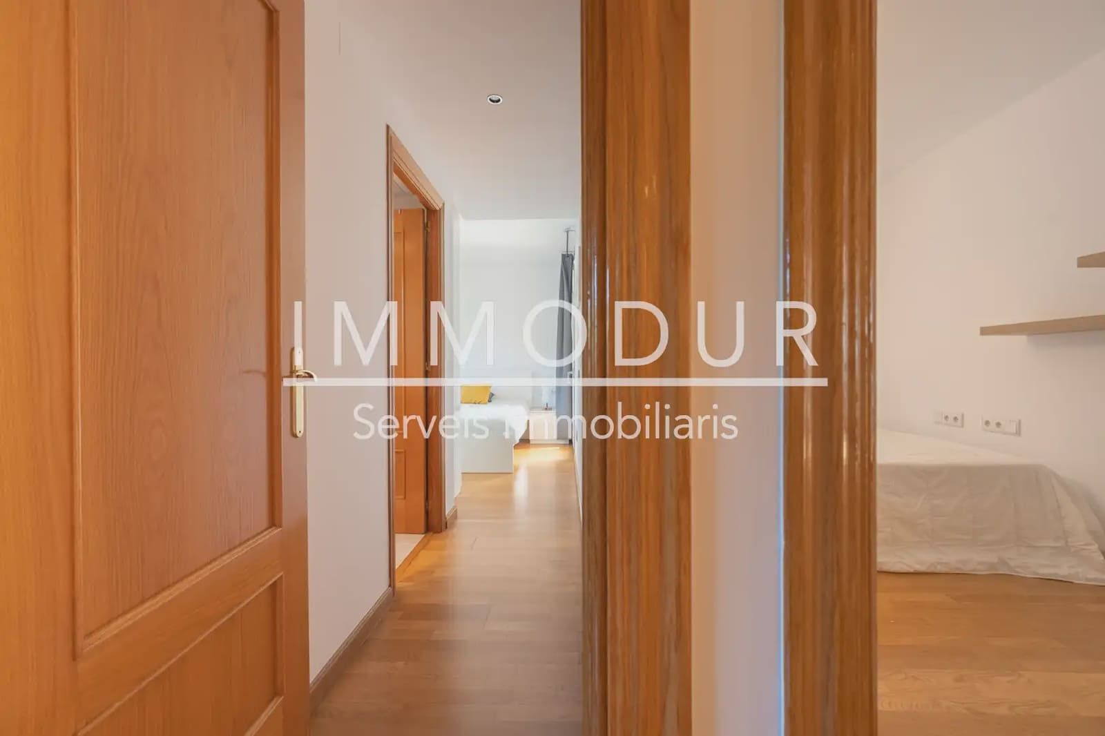 4 slaapkamer Flat te huur in Gava met zwembad garage - € 3.390 (Ref: 8942103)