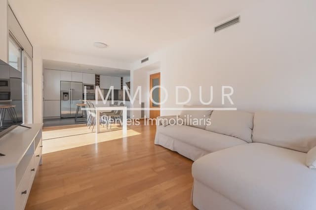 Piso de 4 habitaciones en Gavà en alquiler con piscina garaje - 3.390 € (Ref: 8942103)